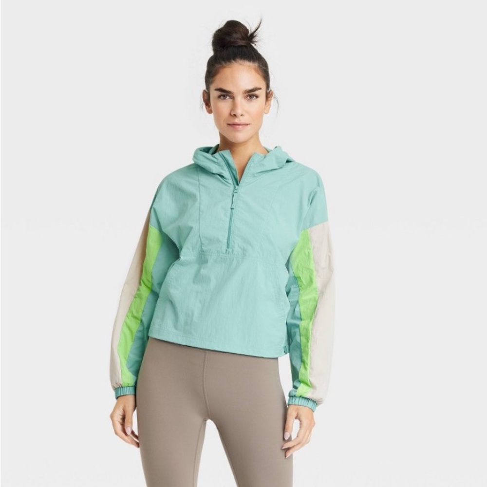 Pullover Windbreaker - JoyLab Joy Lab
Light Blue NWT